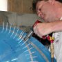 Riveting on the right reinforcement rib